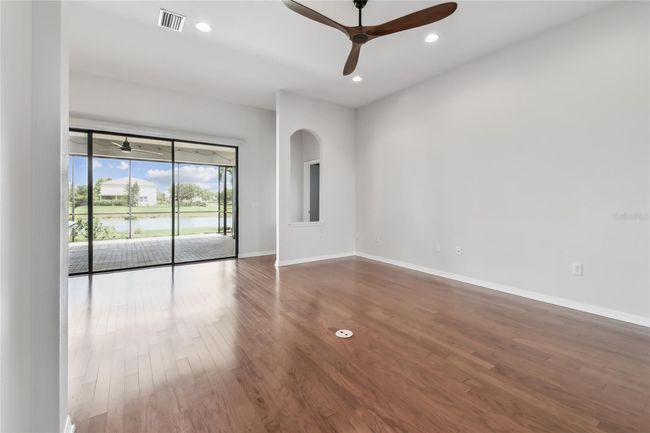 5303 Moon Shell Dr, House other with 4 bedrooms, 3 bathrooms and null parking in APOLLO BEACH FL | Image 34