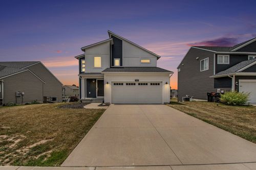 7945 Greendale Dr Se, Byron Center, MI, 49315-4900 | Card Image