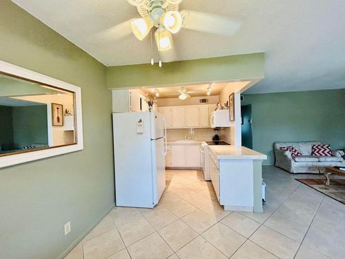 317 Windsor N, West Palm Beach, FL, 33417-2455 | Card Image