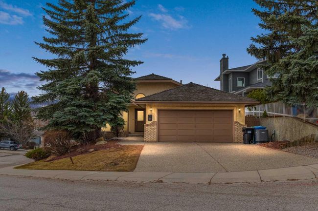123 Scenic Ridge Court Nw, Home with 4 bedrooms, 3 bathrooms and 4 parking in Calgary AB | Image 1