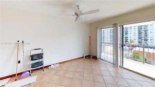 apt-501-3665 Ne 167th St, North Miami Beach, FL, 33160-3570 | Card Image