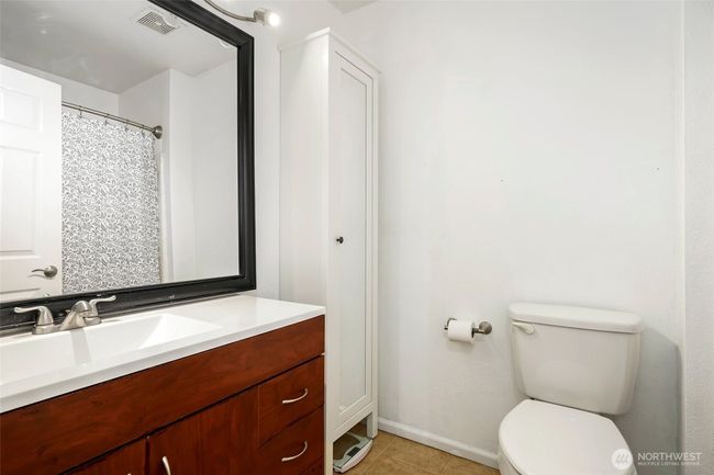 UNIT-206 - 901 E Marine View Dr, Condo with 2 bedrooms, 2 bathrooms and 2 parking in Everett WA | Image 8