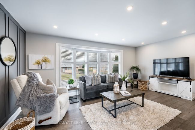 54 Mitchell Ave, House other with 5 bedrooms, 3 bathrooms and 4 parking in Whitby ON | Image 13