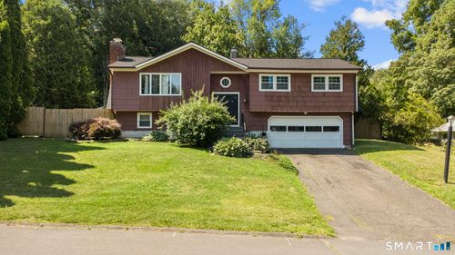 15 Inwood Dr, Naugatuck, CT, 06770-3512 | Card Image