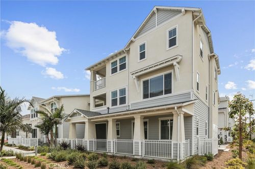 unit-104-2392 Haley Point Dr, Ventura, CA, 93003-4597 | Card Image