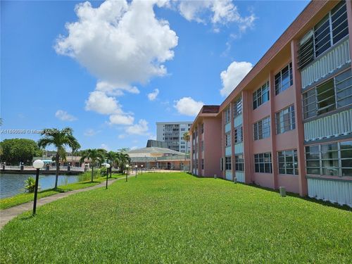 apt-514-18555 Ne 14th Ave, Miami, FL, 33179-4813 | Card Image
