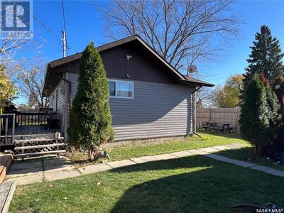 619 1st St E, House other with 2 bedrooms, 1 bathrooms and null parking in Meadow Lake SK | Image 2