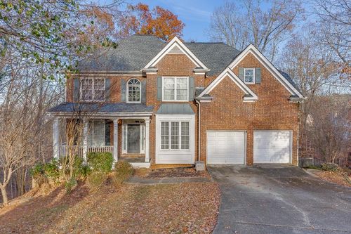 682 Montglade Ct, Suwanee, GA, 30024-7482 | Card Image