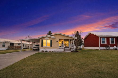 13749 Bluebell Ln, Cedar Springs, MI, 49319-8202 | Card Image