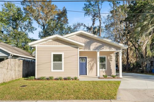 2016 Ne 3rd Ave, GAINESVILLE, FL, 32641-5961 | Card Image