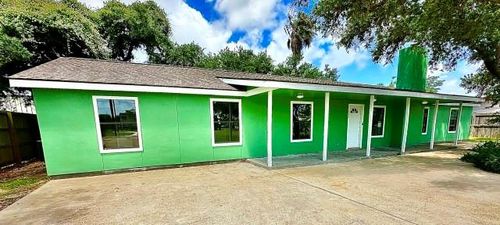 505 N 16th St, Port O Connor, TX, 77982-7759 | Card Image
