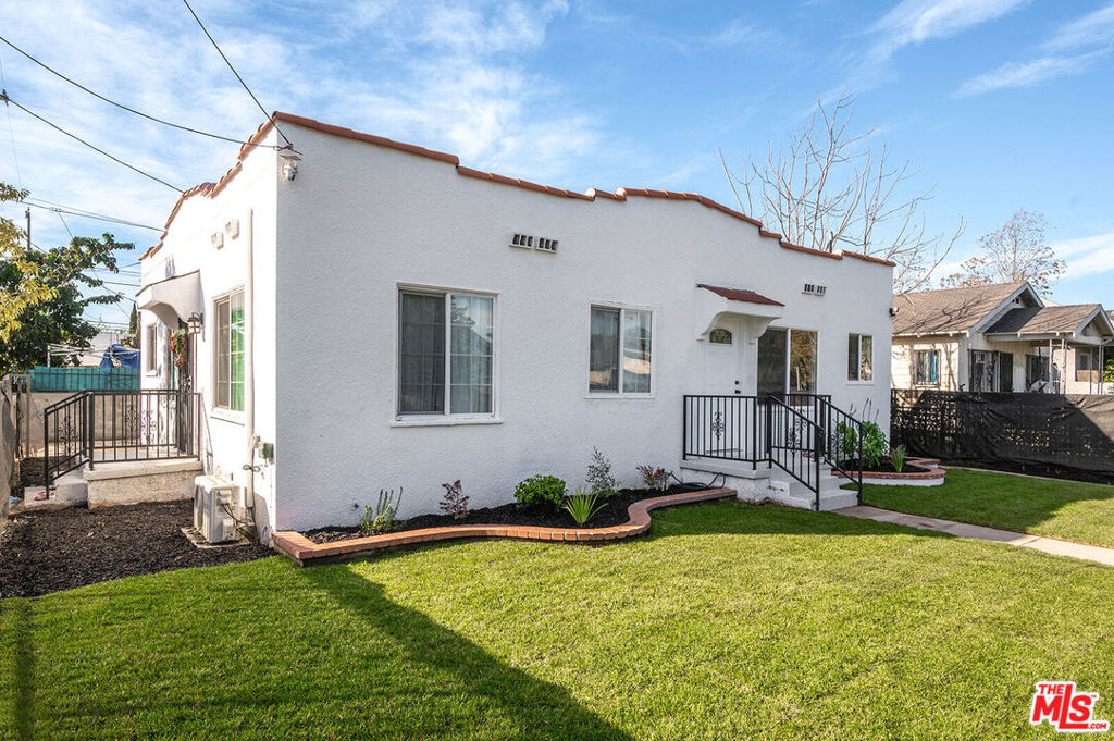 Residential Income in Los Angeles 2