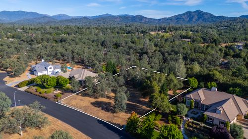 19410 Palermo Ct, Redding, CA, 96003-6905 | Card Image
