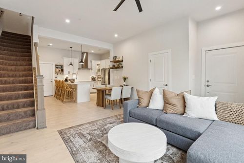 61-16202 Connors Way, ROCKVILLE, MD, 20855-2390 | Card Image