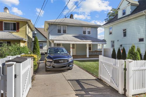 69 Clinton Ave, New Rochelle, NY, 10801-3307 | Card Image