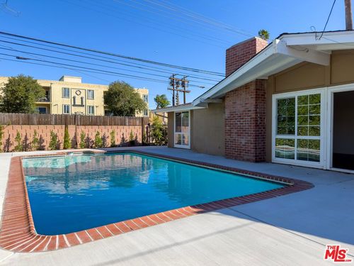 6763 Lurline Ave, Winnetka, CA, 91306-4004 | Card Image