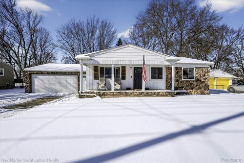 4444 Carmanwood Dr, Flint, MI, 48507-5653 | Card Image