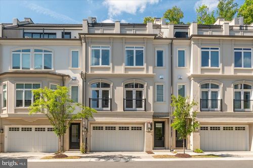 8165 River Rd, BETHESDA, MD, 20817-3410 | Card Image