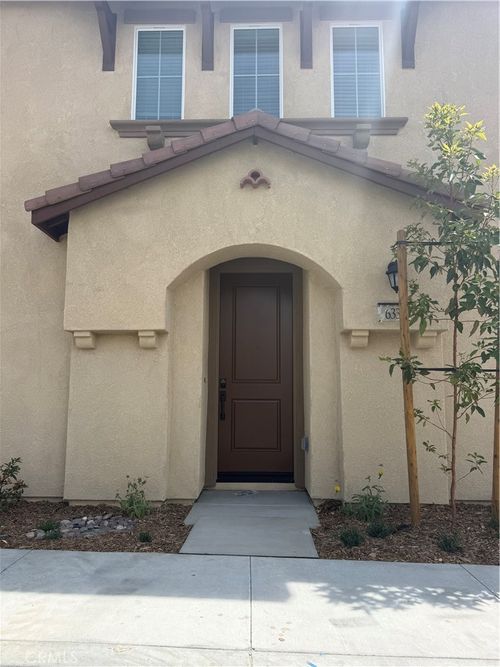 6331 Sierra Vista Ln, Fontana, CA, 92336 | Card Image