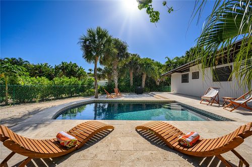 1861 E Barefoot Pl, Vero Beach, FL, 32963-4548 | Card Image