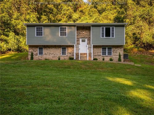 3611 Cyrus Creek Rd, Barboursville, WV, 25504-9733 | Card Image