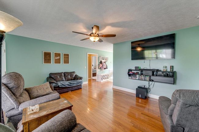 84 Green Valley Dr, Home with 3 bedrooms, 2 bathrooms and 2 parking in Rock Spring GA | Image 8