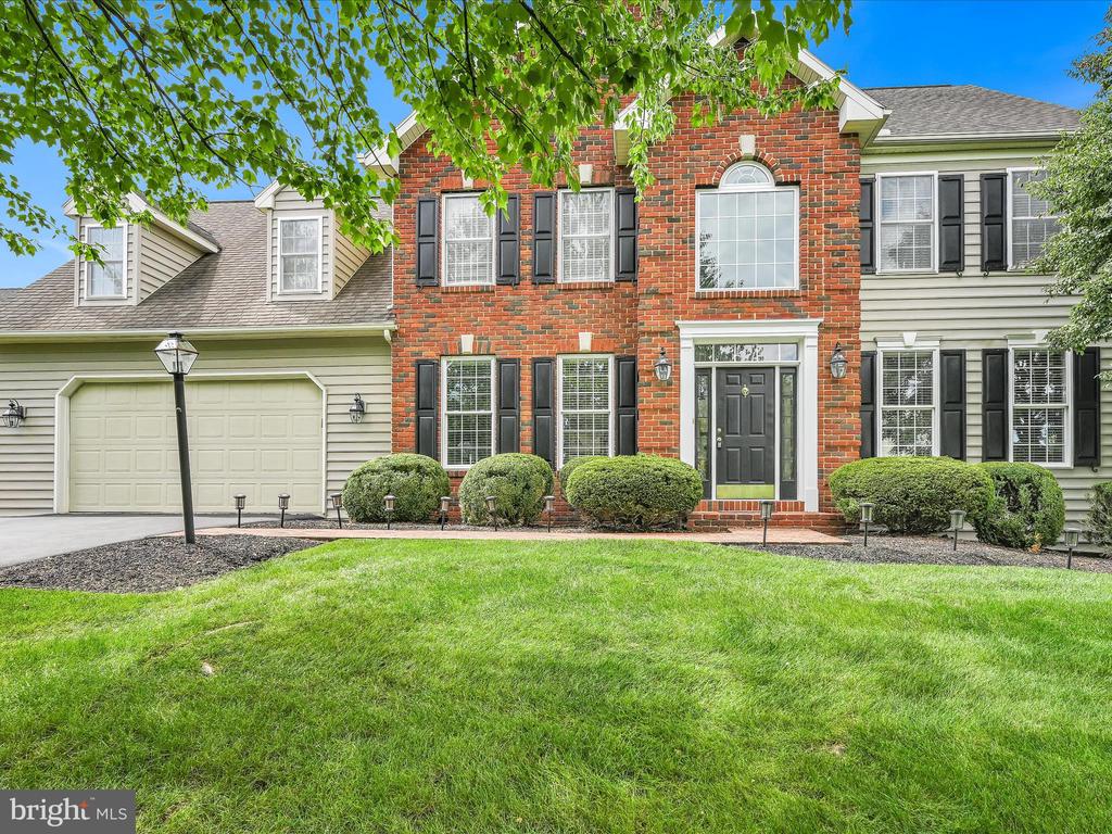 Oak Knoll Cir, Lebanon, PA 17042
