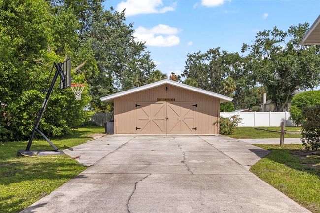 Garage | Image 8