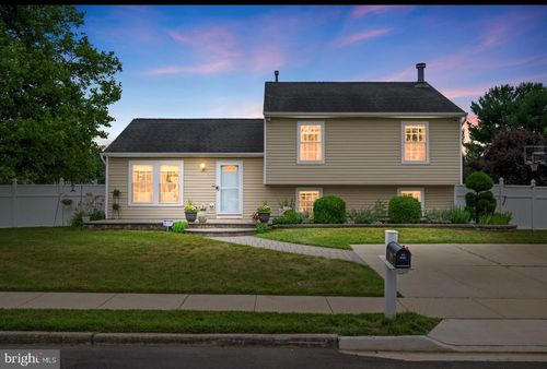 204 Lomond Rd, WILLIAMSTOWN, NJ, 08094-2931 | Card Image