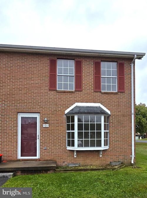 100 Nottoway Dr, STEPHENS CITY, VA, 22655-2703 | Card Image