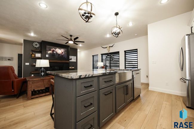 409 N Piper Dr, House other with 6 bedrooms, 3 bathrooms and null parking in Sioux Falls SD | Image 12