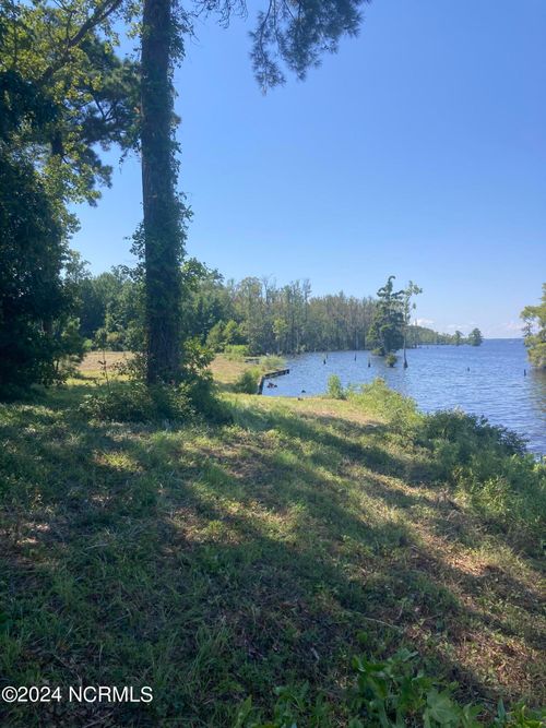 3047 Bass Landing Rd, Edenton, NC, 27932-9711 | Card Image