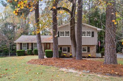 3937 Locklear Way, House other with 4 bedrooms, 2 bathrooms and null parking in Atlanta GA | Image 3