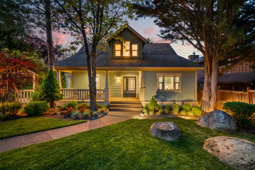 1625 Peachey Rd, Ashland, OR, 97520-3540 | Card Image