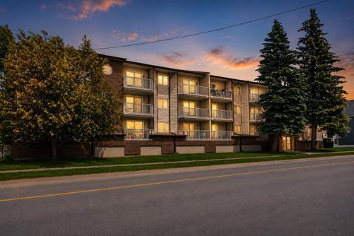 305-110 20 Ave Ne, Calgary, AB, T2E1P7 | Card Image