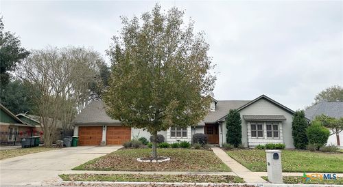 304 Turtle Rock Drive, Victoria, TX, 77904 | Card Image