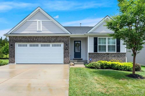215 Cambium Ct, Wentzville, MO, 63385-6001 | Card Image