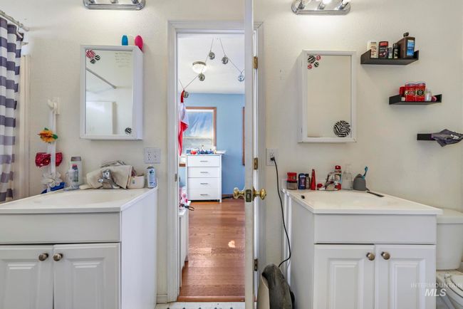 706 Utah St, House other with 3 bedrooms, 3 bathrooms and null parking in Gooding ID | Image 12