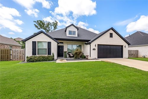 2006 W Chandler Ave, Rogers, AR, 72758-5121 | Card Image