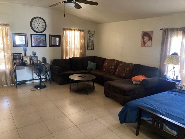 464 S Vista St, House other with 3 bedrooms, 2 bathrooms and null parking in Tulare CA | Image 6
