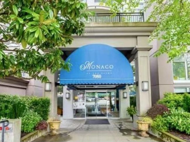 Entrance to property with a balcony and stucco siding | Image 16