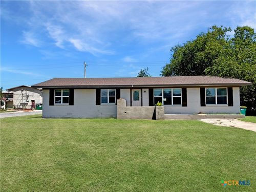 1311 W Main St, Gatesville, TX, 76528-1126 | Card Image