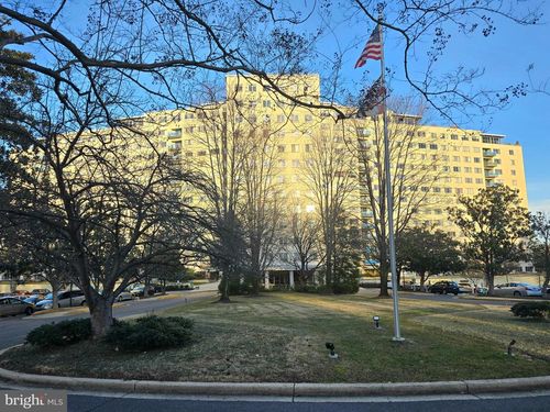 527-10201 Grosvenor Pl, ROCKVILLE, MD, 20852-4610 | Card Image