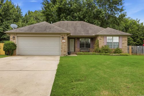 1605 Jackson Dr, Conway, AR, 72032-8610 | Card Image