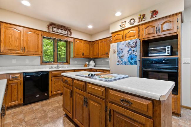 2929 Brunner Rd, House other with 3 bedrooms, 2 bathrooms and null parking in Manitowoc WI | Image 6