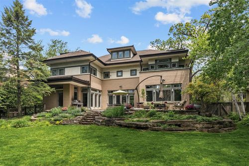 530 Essex Rd, Kenilworth, IL, 60043-1128 | Card Image