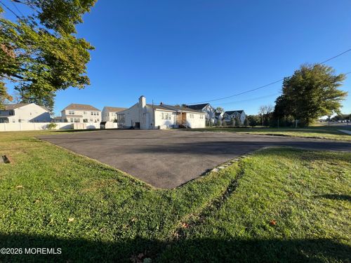 17 S Main St, Marlboro, NJ, 07746-1537 | Card Image