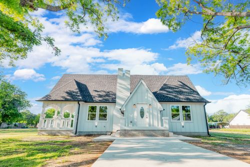 808 E Main St, Tioga, TX, 76271-3507 | Card Image