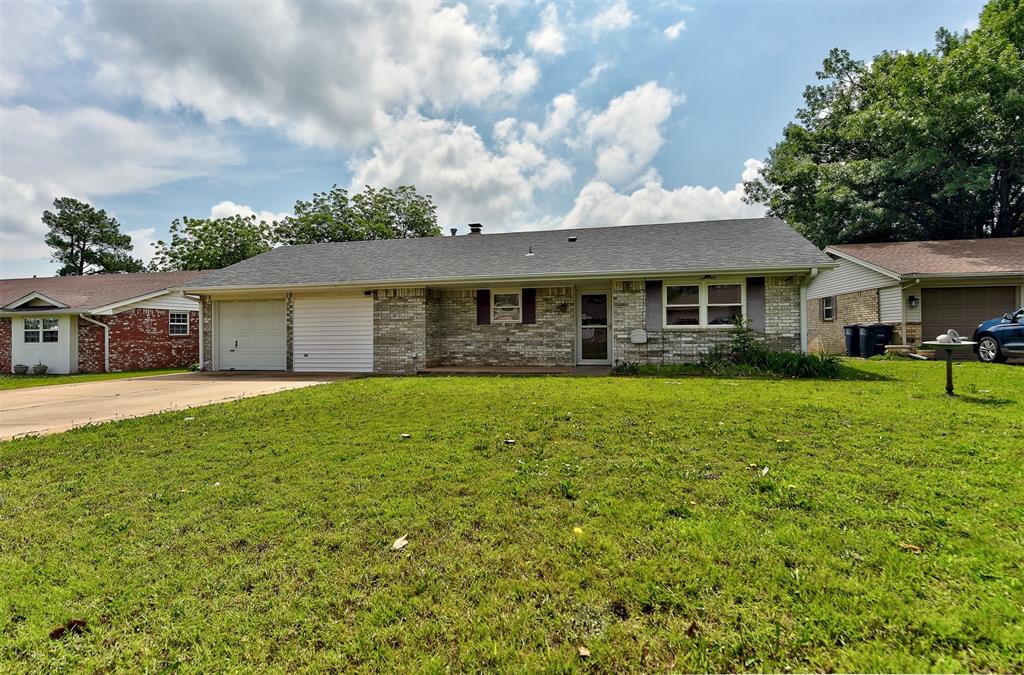 Mojave Dr, Shawnee, OK 74801