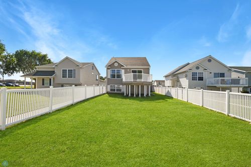 2124 58th Ave S, Fargo, ND, 58104-7280 | Card Image